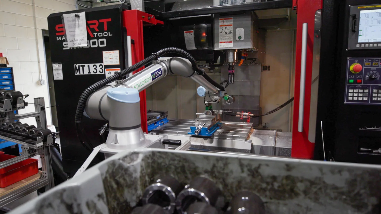 WST Fab UR10e machine-tending cell